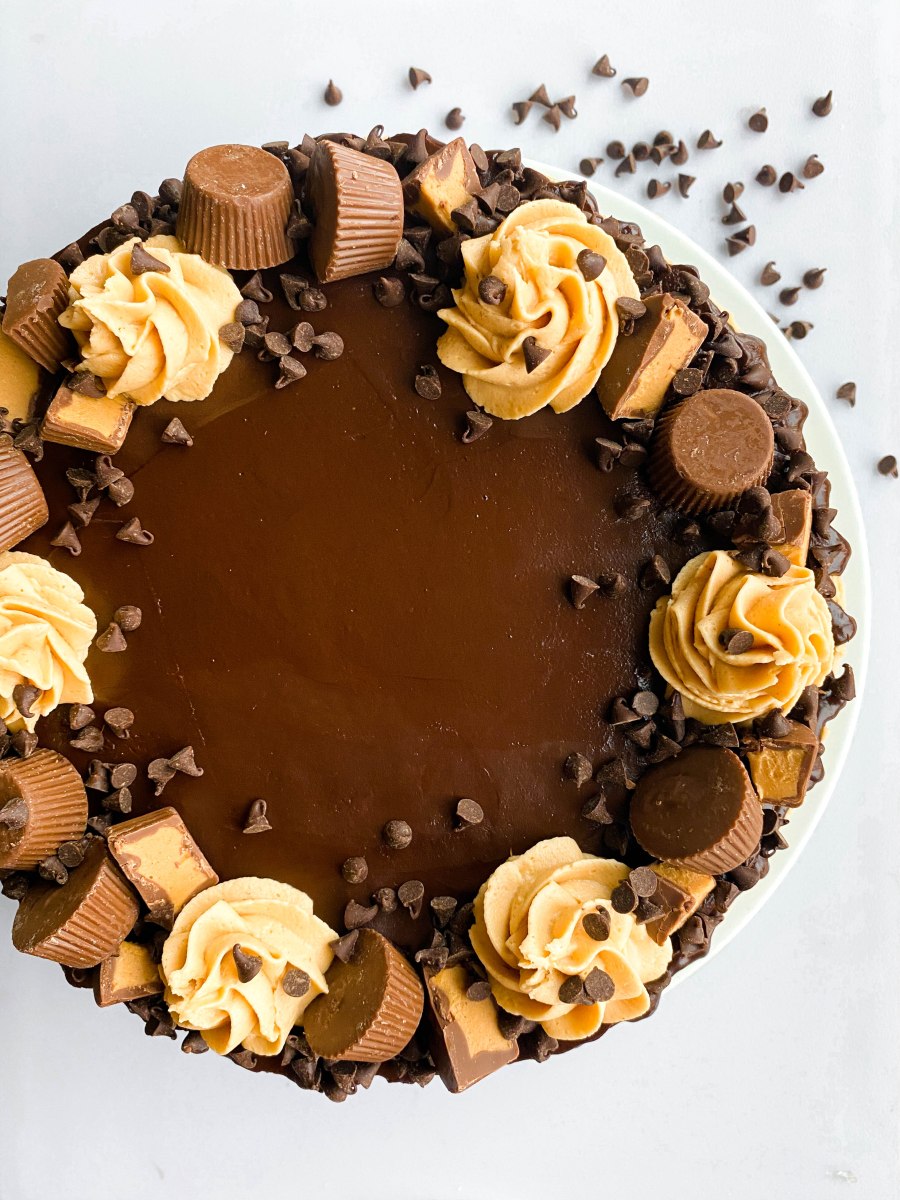 Chocolate Peanut Butter Cup Layered Cake